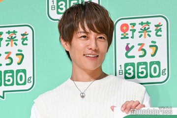 杉浦太陽、家庭菜園で育てた巨大きゅうり公開「立派すぎる」「しっかり育っていてすごい」と反響 画像