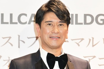 川崎麻世、21歳下美人妻とのランチデート報告「ラブラブで素敵」「奥さんスタイルいい」の声 画像