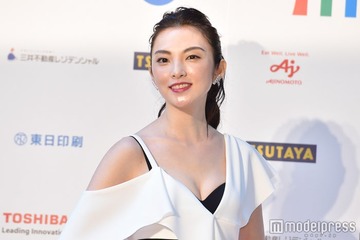 田中麗奈「ある日のお庭」自宅での梅干し作り公開「美しい」「素敵な生活」の声 画像
