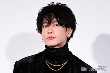 佐藤健、公式TikTok開設「いきなり激アツ投稿」「バックステージでもカッコよすぎる」喜びの声相次ぐ 画像