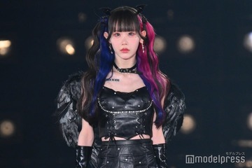 ゆりにゃ、堕天使風レザールックで圧巻オーラ 抜群スタイル際立つ【関コレ2025A/W】 画像