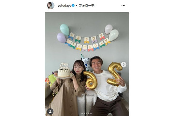 サッカー日本代表・上田綺世選手の美人妻、夫婦弾丸旅行の写真公開「笑顔いっぱい」「夏らしくて素敵」の声 画像