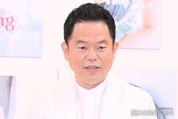 ダイアン津田篤宏、自宅の巨大プールで平泳ぎ 設置動画公開で「こんなお父さんいたら最高」「憧れる」と反響 画像