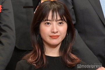 吉高由里子「近々皆様にご報告がございます」投稿に注目集まる「楽しみすぎる」「ワクワクが止まらない」 画像