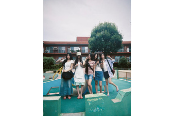 ILLIT独占カット到着 WONHEEの前髪をカットしたのは？日本デビューシングルMVの裏話公開【‘時よ止まれ’インタビュー】 画像