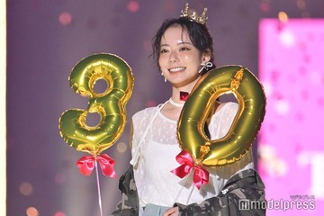 なごみ、レーストップス×ショーパンで美肌見せ キス顔にキュン【TGC2025A/W】 画像