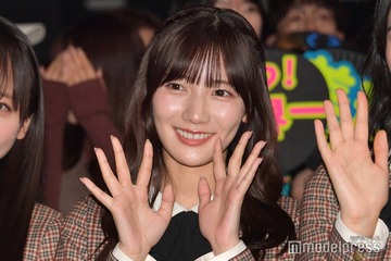 日向坂46河田陽菜、ミニスカ姿で美脚披露「長くて綺麗」「可愛すぎる」 画像