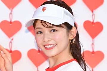 久間田琳加、美肩全開コーデでディズニー満喫「あまりの可愛さに涙出そう」「透明感レベチ」とファン釘付け 画像
