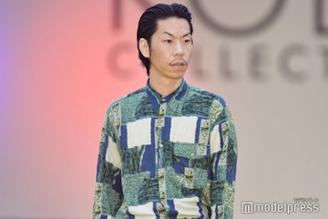 呂布カルマ、ランドセル背負った息子公開「サイズ感が可愛い」「色のチョイス素敵」と話題 画像