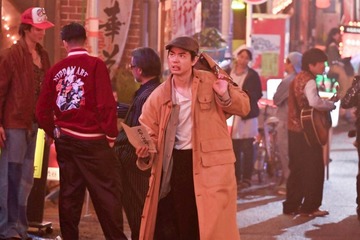 菅田将暉、蜷川幸雄さんから教わった大事な表現「とりあえず登れ」演出家役で“丸2ヶ月かけて慣れた”セリフ回しとは【「もしがく」インタビュー第2回】 画像