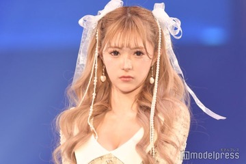 ギャルママモデル聖菜、ほっそり美脚にファン釘付け「骨格が神」「脚長い」の声 画像