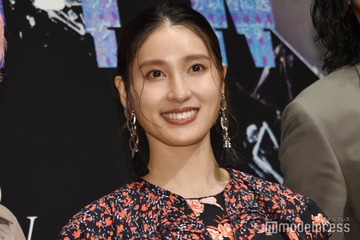 土屋太鳳、タンクトップ姿で美肌際立つ「綺麗」「横顔美人」の声 画像