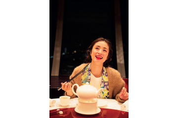 上戸彩15年ぶり写真集、アザーカット38P追加収録の特別版決定 本誌未収録の衣装も 画像