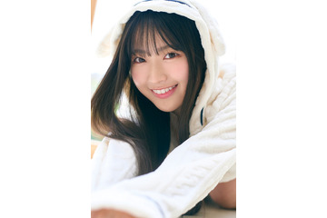 日向坂46蔵盛妃那乃、耳付きフード被り微笑む「五期生のぽかぽか写真館」4人目公開 画像