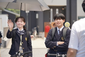 なにわ男子・長尾謙杜＆山田杏奈、3年ぶり共演で息ぴったり「恋に至る病」メイキング写真解禁 YouTube特別番組も決定 画像