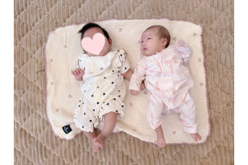 辻希美、0歳次女と“可愛いお客様”の2SHOT披露「めちゃくちゃ 大きくなってるね」 画像