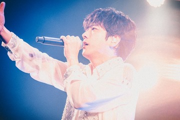 二宮和也、初FCイベントで“歌って踊るアイドル”姿届ける「夜空ノムコウ」など人気曲カバーも 画像