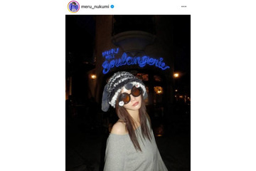 めるる、美肩チラリ！ユニバ満喫コーデに反響「スタイル良すぎ」「にじみでるかわいいオーラ」 画像