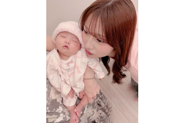 辻希美、長女・希空と“そっくり”次女の寝顔SHOTを公開「18年後はねねみたいになるのかな?!」 画像