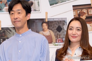 北村有起哉＆仲間由紀恵、12年ぶり共演で「殺気が取れてよかった」アドリブ多い現場の様子も明かす【小さい頃は、神様がいて】 画像