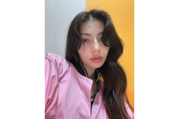 美人女性芸人、乃木坂46コラボの衣装姿披露「普通にアイドルかと思った」「ビジュ強すぎ」SNSで話題沸騰 画像