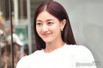 TWICEジヒョ、鍛えられた美ウエスト大胆披露「見惚れる」「かっこよくて憧れ」と反響続々 画像