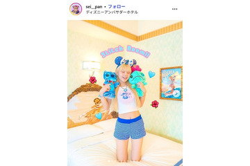 夫婦YouTuberゆたせな・セイナ、ミニスカから美脚スラリ ハロウィンコーデでディズニー満喫「スタイル抜群」「可愛いすぎる」の声 画像