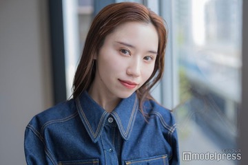 ばんばんざい・みゆ、ベアトップ＆キャミドレスで美肌見せ「ビジュ最高」「スタイル神」の声 画像