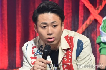 フィッシャーズ・シルクロード、1歳長男の散歩ショット公開 次男誕生で「お兄ちゃんになってる」「成長感じる」の声 画像