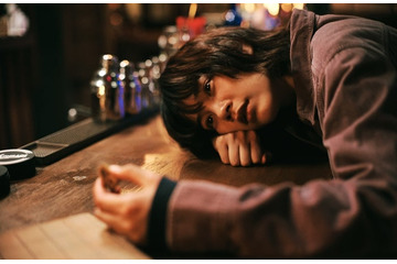 【MISS KING / ミス・キング 第4話】飛鳥（のん）対局中突然意識を失う 藤堂（藤木直人）の過去も明らかに 画像