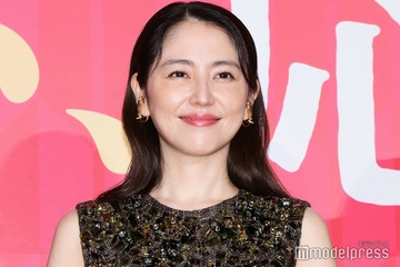 長澤まさみ、美スタイル際立つノースリドレス姿「MOTHER」「おーい、応為」から学んだ親子の幸せとは 画像