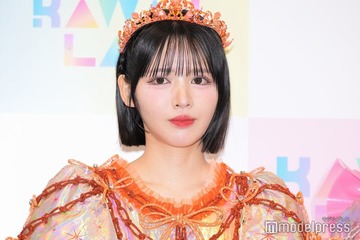 FRUITS ZIPPER鎮西寿々歌、上海満喫ショットに注目集まる「衣装姿とのギャップに悶絶」「私服おしゃれ」 画像