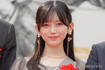 乃木坂46池田瑛紗、美肩輝くオフショルワンピ姿に「上品で美しい」「プリンセスみたい」と絶賛の声 画像