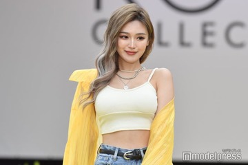 せいせい、サンタ風コスプレで胸元ざっくり「セクシーすぎ」「破壊力すごい」 画像