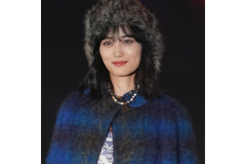 山下美月、透明感あふれるカメラ目線SHOTにファン悶絶「かわいすぎてキュンキュン」「破壊力やばい」 画像