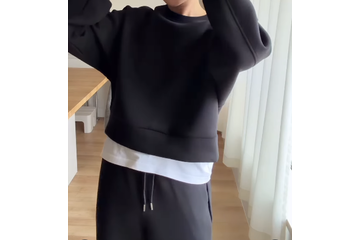 人気の【GU】「パフスウェット」は大人にも映えるシルエットと生地感。秋冬のワンマイルコーデにおすすめ【40代の毎日コーデ】 画像