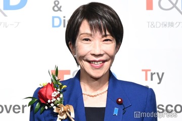 高市早苗内閣総理大臣、流行語大賞表彰式に出席で会場厳戒態勢「働いて」5回繰り返した理由・奈良県アクセントの真相説明 画像