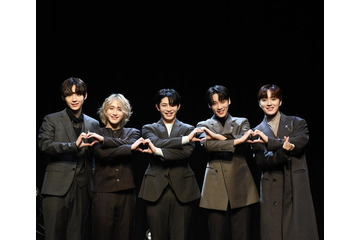 “K-POP実力派メンバー集結”EPTS、日本初お披露目ライブ開催 共演したい人はTWICE・嵐ら 画像