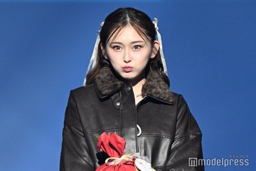 ゆうちゃみ、ミニスカ×レースタイツから美脚のぞく ガーリーな装いに「歓声すごい」「可愛すぎ」と絶賛の声【TGC広島2025】 画像