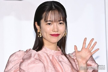 島崎遥香、武道館ライブでミニスカアイドル衣装姿披露「メイクも完璧」「懐かしくて嬉しい」と反響 画像