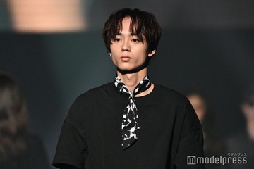 水沢林太郎、モノトーンコーデで大人な雰囲気「かっこいい」「見惚れた」と反響続々【TGC広島2025】 画像