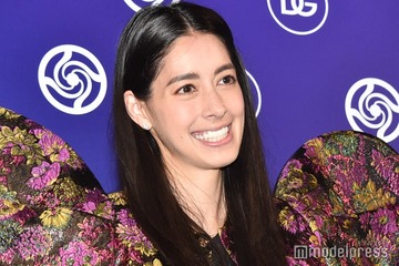 森泉、長女の七五三ショット公開「輪郭がそっくり」「成長に感動」と注目集まる 画像