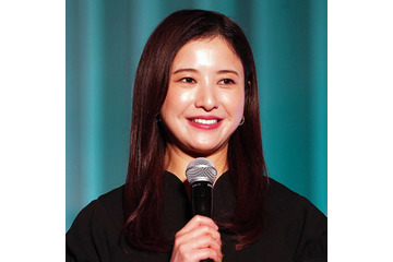 吉高由里子、舞台稽古場への差し入れに女性陣が大喜び「肉とか甘いものとか…」 画像