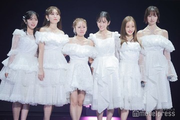 AKB48 20周年記念公演千秋楽、前田敦子「桜の木になろう」独唱で幕開け 高橋みなみ・小嶋陽菜ら1期生との歌唱で歓声＆すすり泣く声も 画像