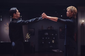 竹内涼真＆町田啓太の視線が熱く絡み合う「10DANCE」新カット解禁 原作者コメントも「存分に叶えていただいた」 画像