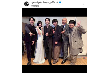 横浜流星、最終回の『べらぼう』キャスト陣とパシャリ！万感の思い明かす「最後まで蔦重の生き様を…」 画像