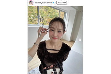 大沢あかね、美肩＆美背中輝くオフショルトップス姿披露「背中のラインが綺麗」「色っぽい」と反響 画像