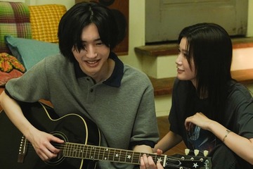 なにわ男子・道枝駿佑＆生見愛瑠が涙「君歌」“10年間の愛の軌跡”切り取った場面写真一挙解禁【君が最後に遺した歌】 画像