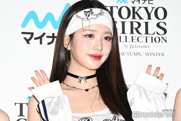 IVEウォニョン、美脚際立つミニ丈サンタコス披露「存在が奇跡」「美しさが次元を超えてきた」と反響相次ぐ 画像