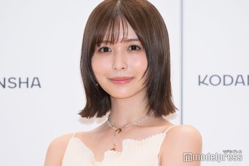 長濱ねる、ショーパン×黒タイツで美脚スラリ「全身のバランス神」「冬の最強コーデ」と絶賛の声 画像